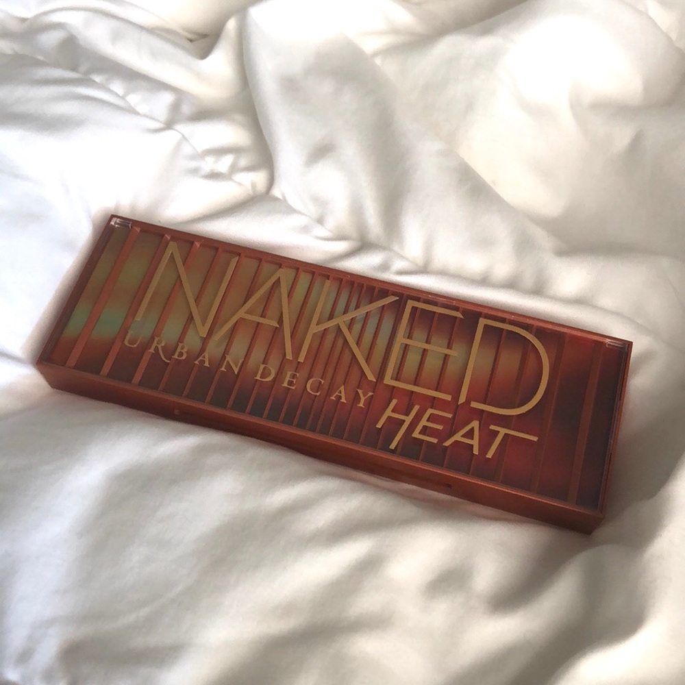 Urban Decay Naked Heat eyeshadow palette